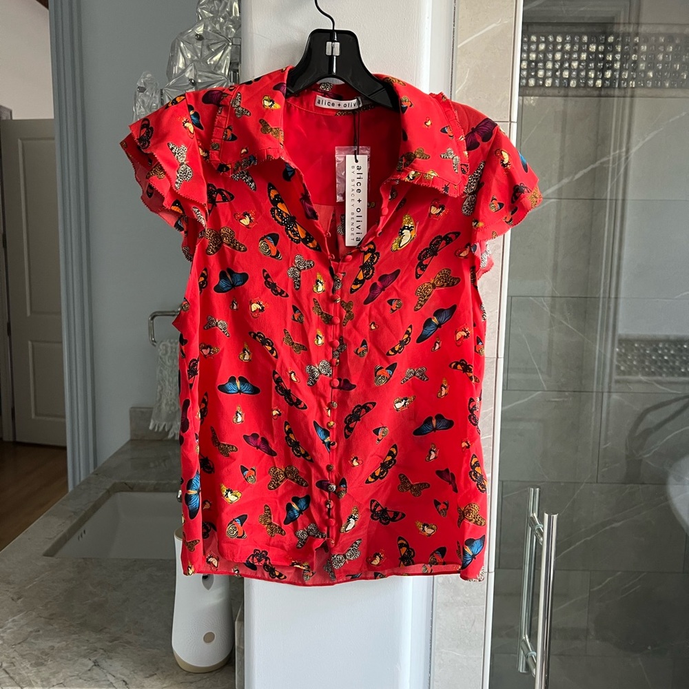 Alice + Olivia Martel Flutter Sleeve Blouse Poppy - Picture 5 of 13